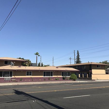 Economy Inn Modesto Exterior foto